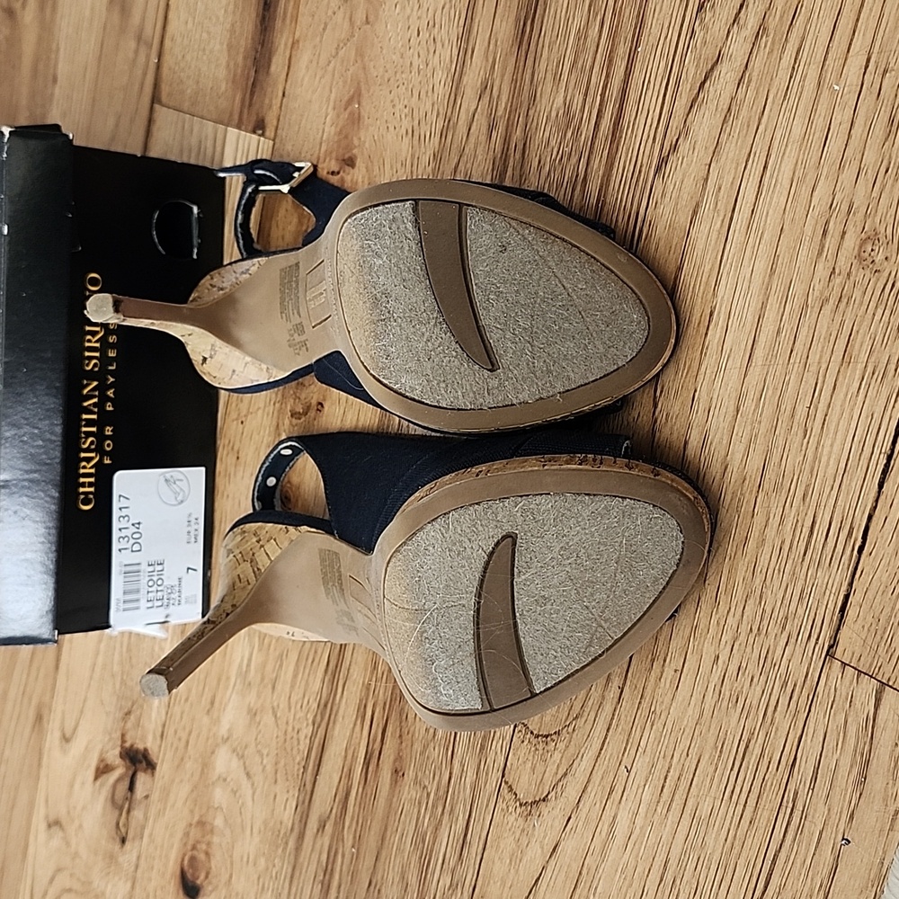 Christian Siriano Navy Pumps size 7 - Picture 3 of 6